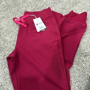 NWT Figs Cranberry Scrub Pants small
